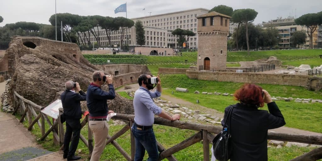 circo maximo experience - augmented reality tourists with VR headset